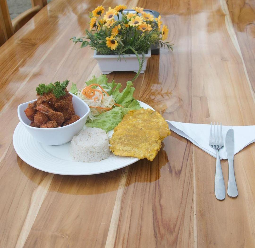 Hotel Casa Blanca เนโคคลิ ภายนอก รูปภาพ